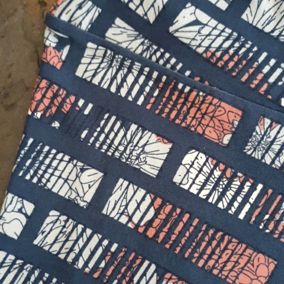 LLR Leggings - Picture 3 of 4